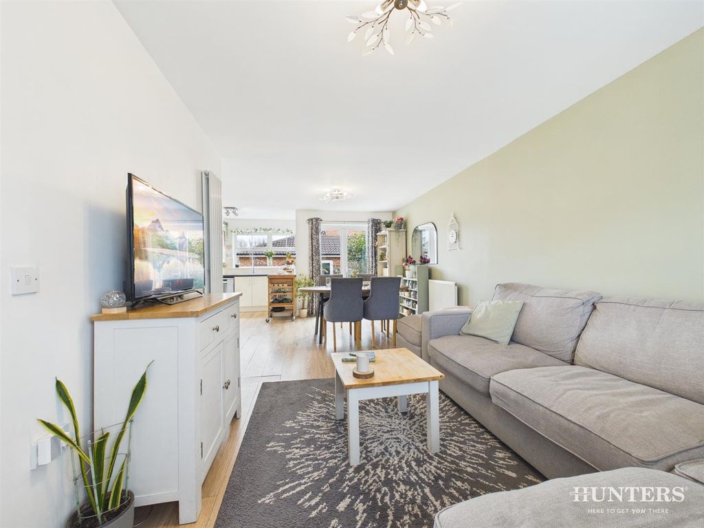 Property photo 2 of 26 Cam05287G0-Pr0163-Still017.Jpg