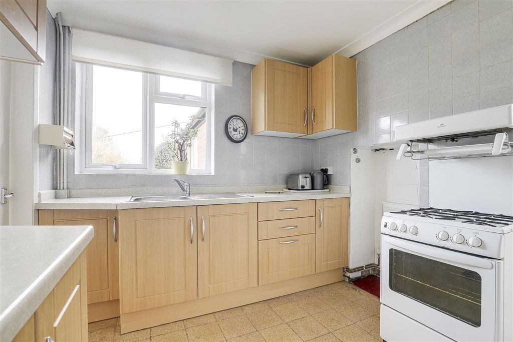 Property photo 2 of 27 12145.Jpg