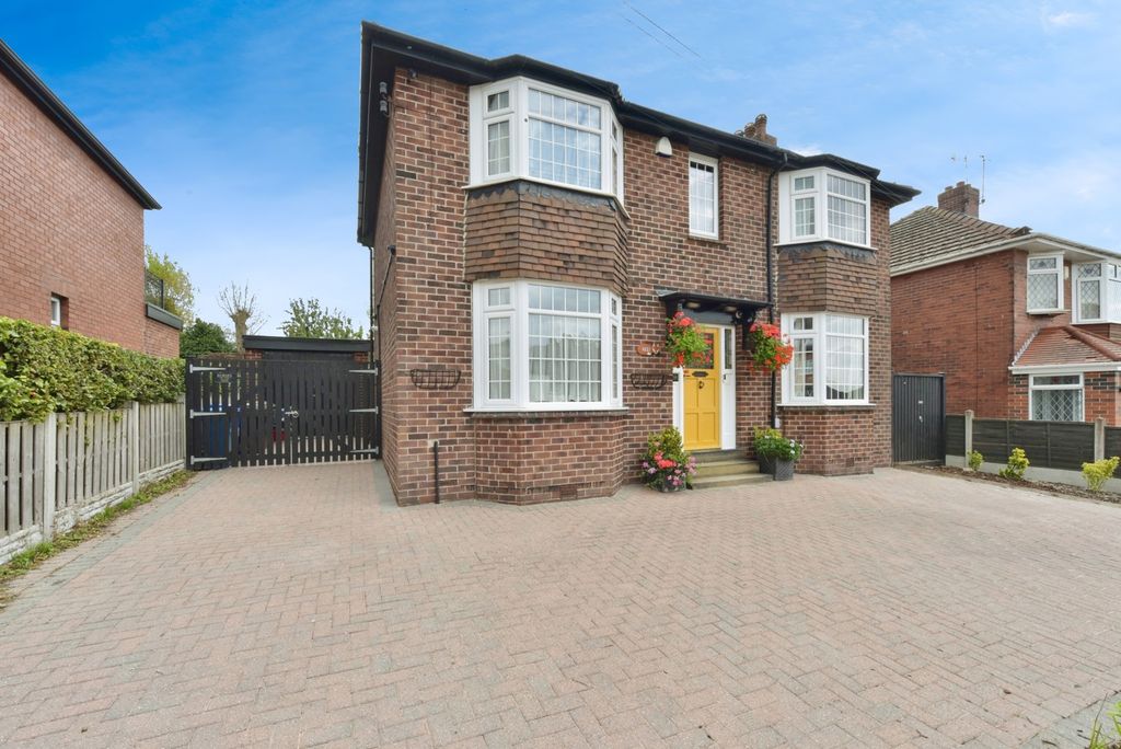 Property photo 1 of 18 Photo