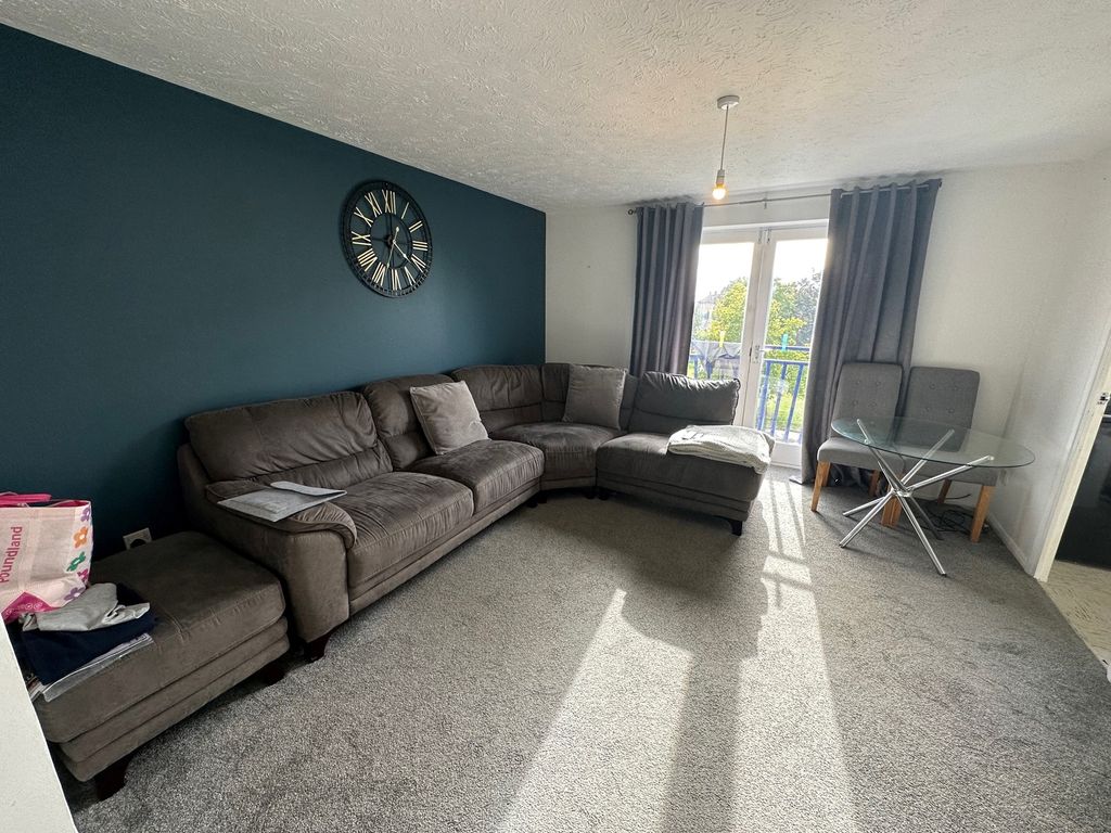 Property photo 2 of 13 Image