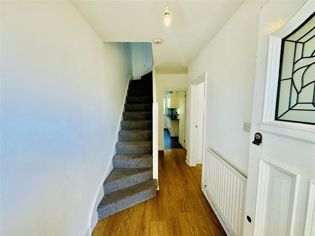 Property photo 3 of 18 Key Features: