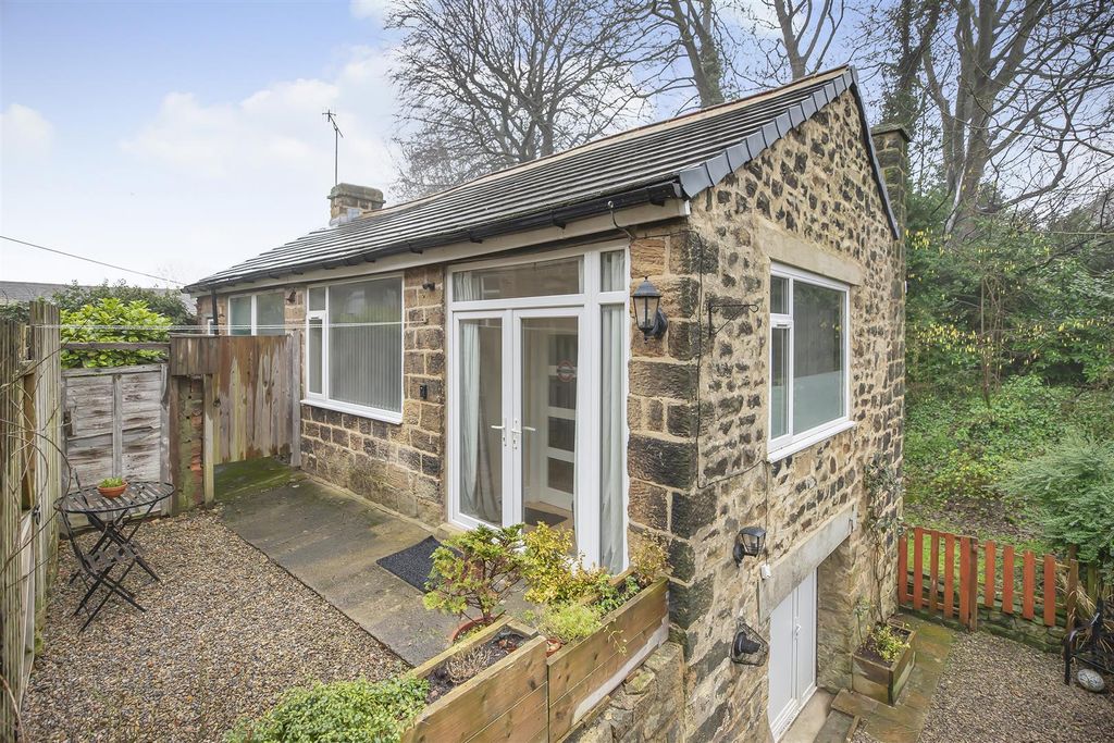 Property photo 3 of 35 Annexe