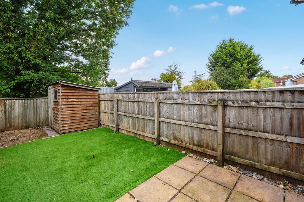 Property photo 2 of 19 Garden