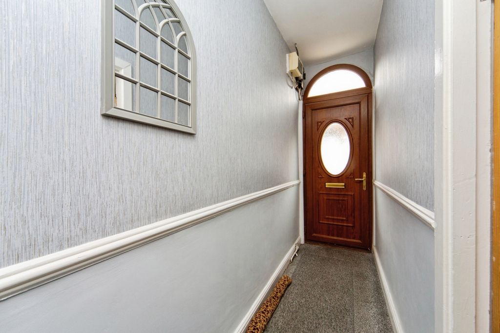 Property photo 2 of 21 Pbox-Img.Jpg