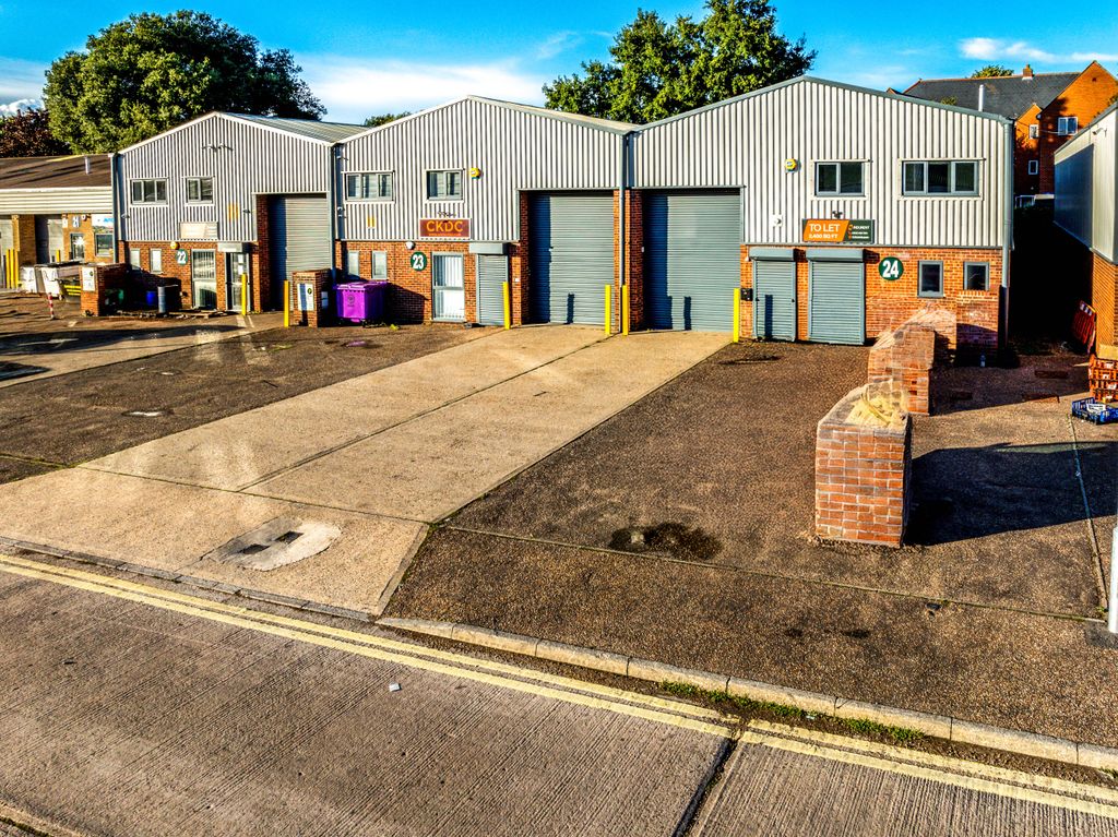 Property photo 2 of 9