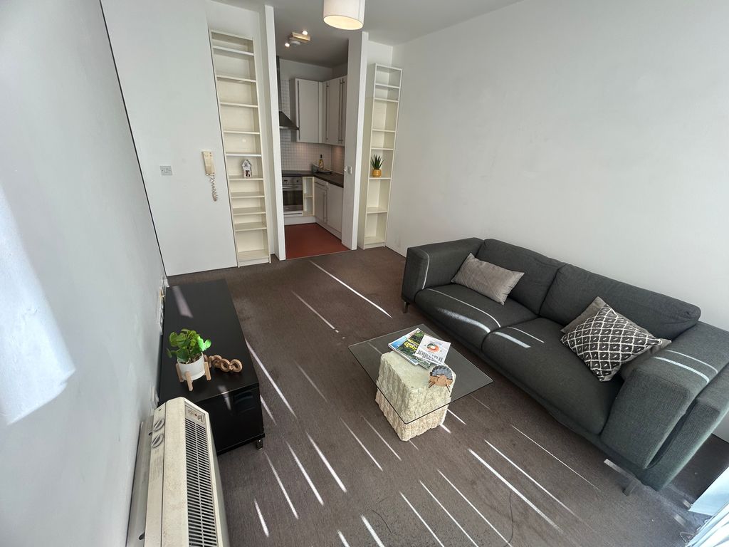 Property photo 2 of 6