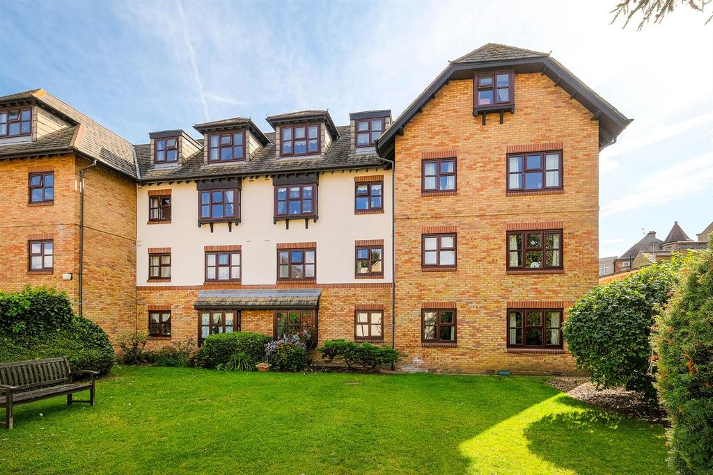 Property photo 1 of 24