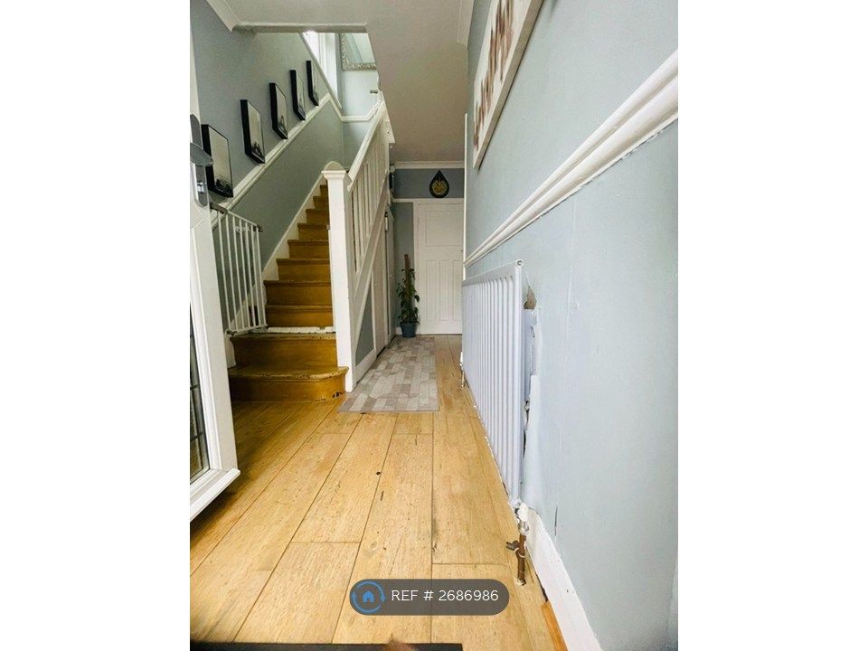 Property photo 2 of 15 Entrance