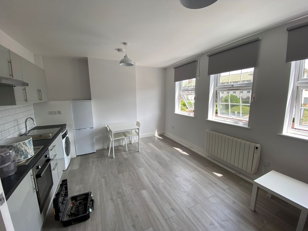 Property photo 2 of 10