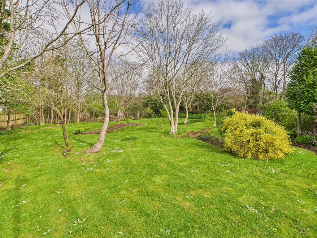 Property photo 1 of 3 Cam03278G0-Pr0126-Still018.Jpg