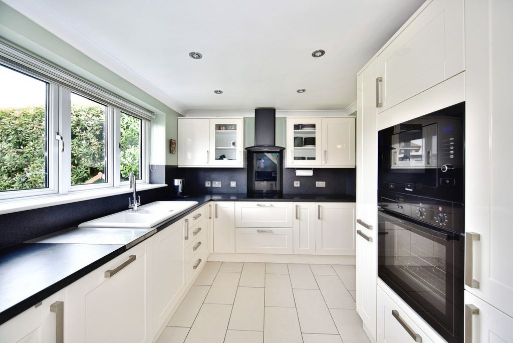 Property photo 3 of 20 Pbox-Img.Jpg