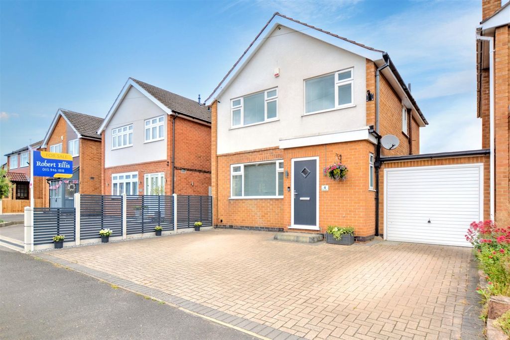 Property photo 1 of 27