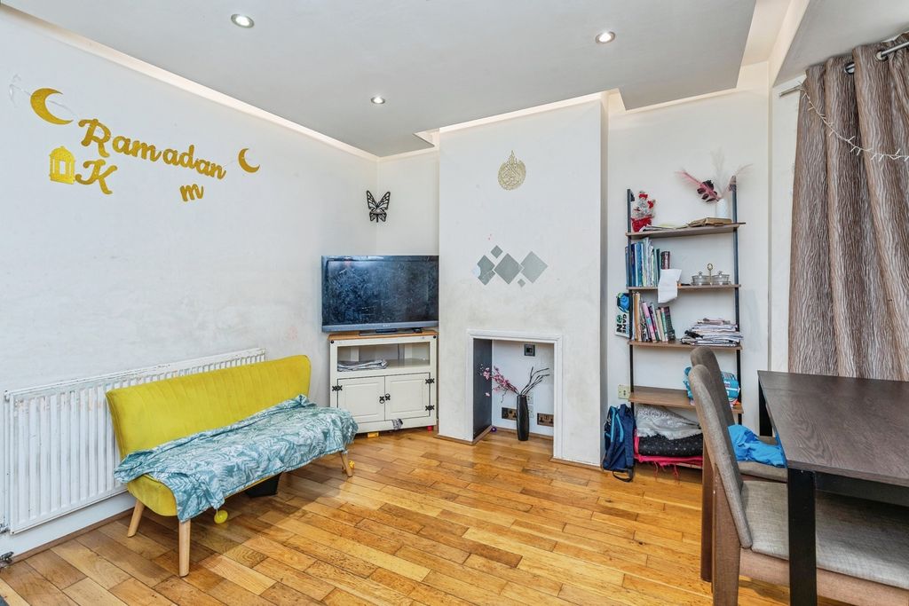 Property photo 2 of 13 Pbox-Img.Jpg