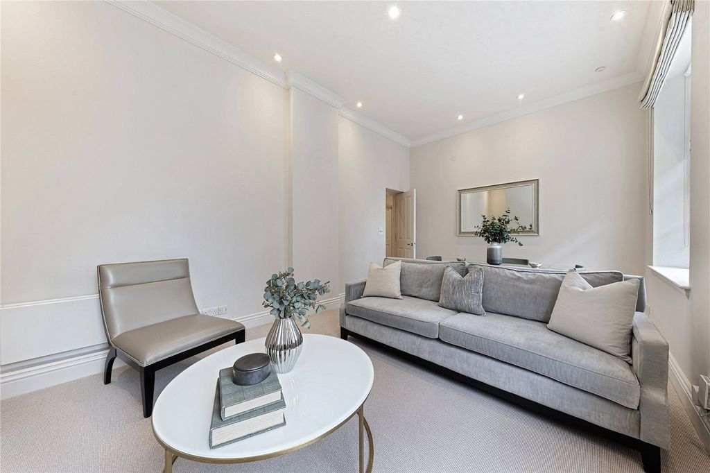 Property photo 2 of 14 Picture No. 27