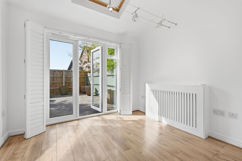 Property photo 3 of 21 Photo 8