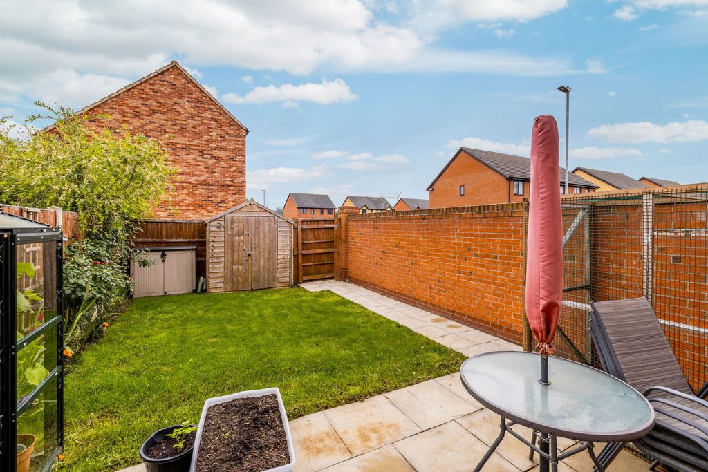 Property photo 2 of 12