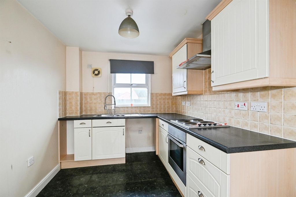 Property photo 2 of 11