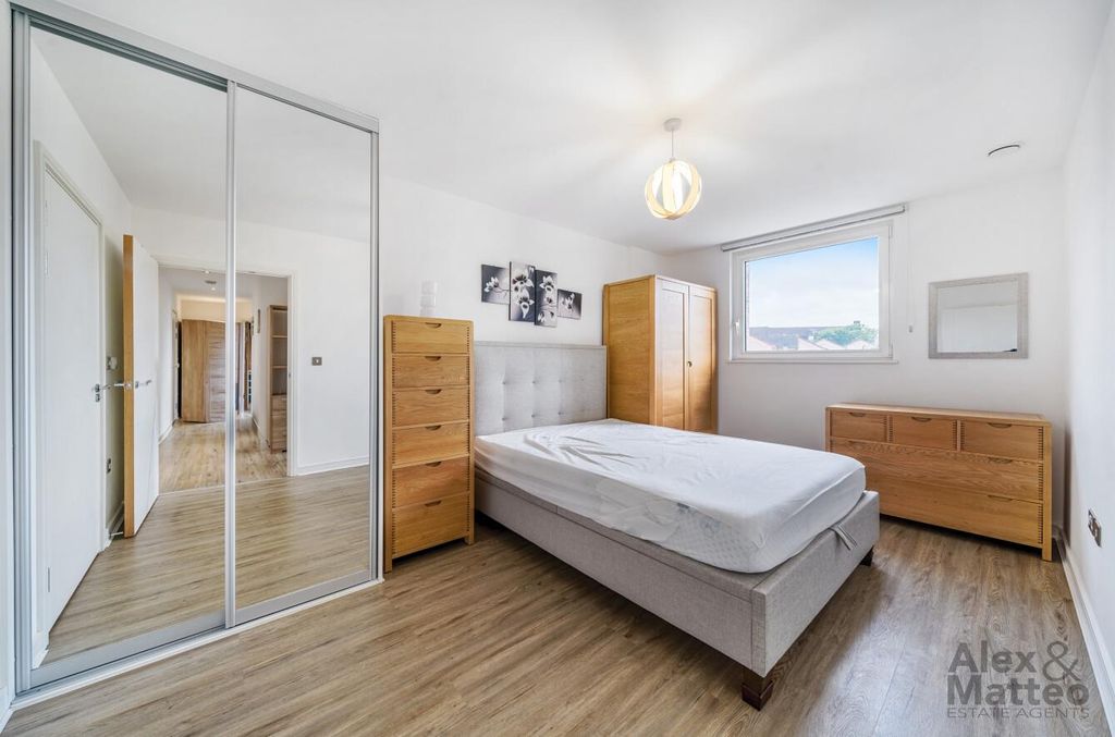 Property photo 3 of 17 Chantrelle Court