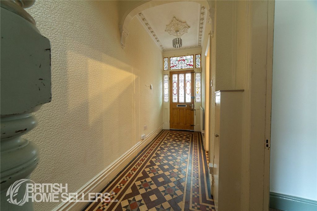 Property photo 2 of 24 Picture No. 29