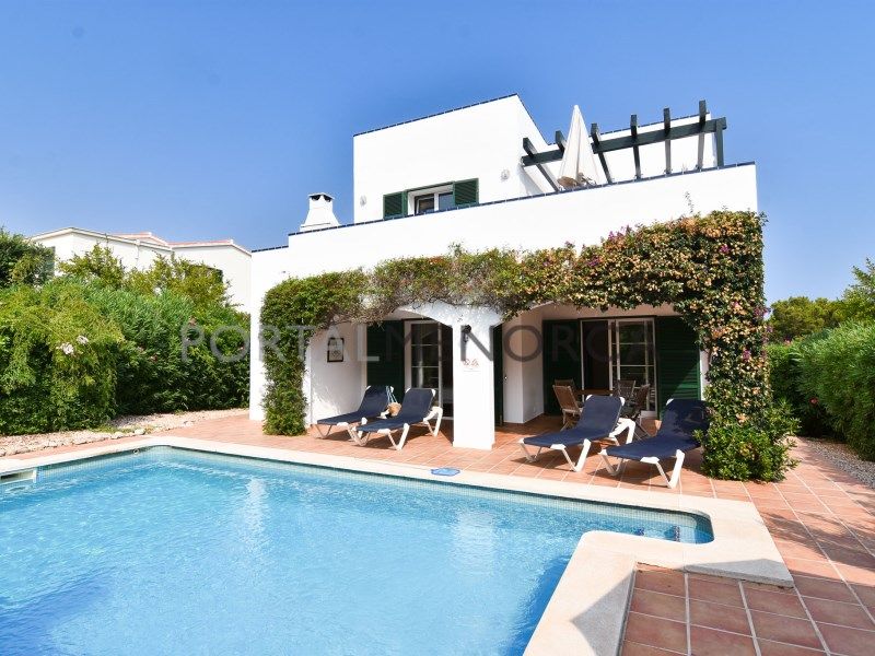 Property photo 3 of 27