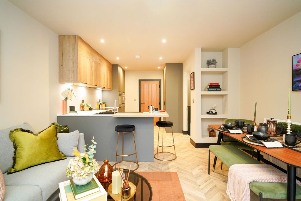 Property photo 2 of 25