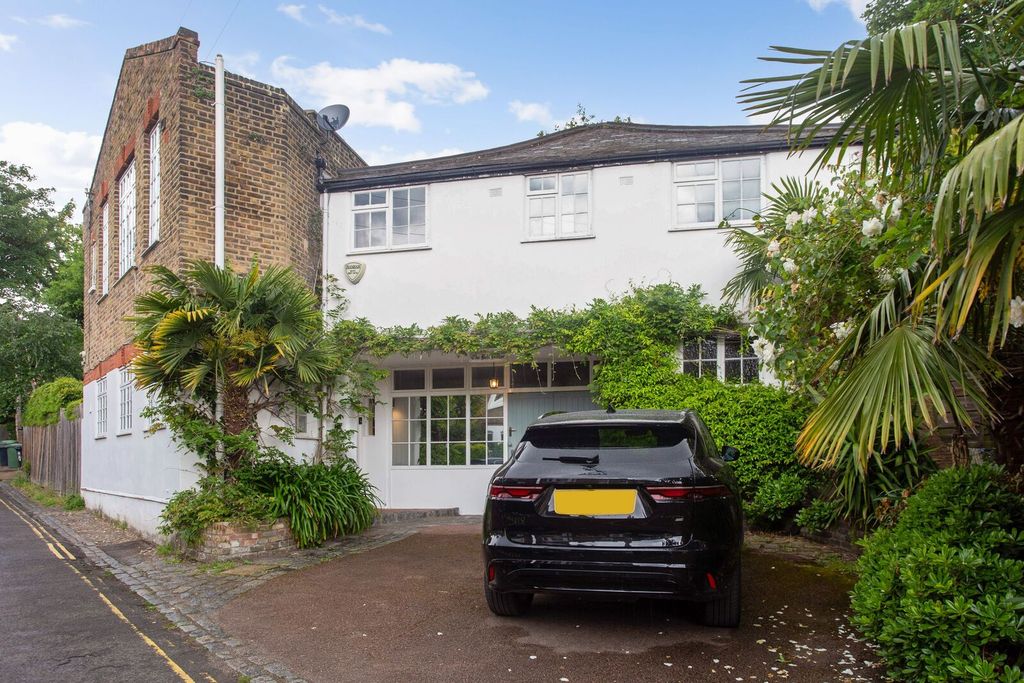 Property photo 1 of 43