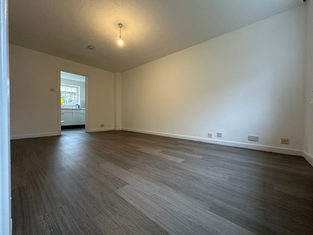 Property photo 3 of 15 Living Room
