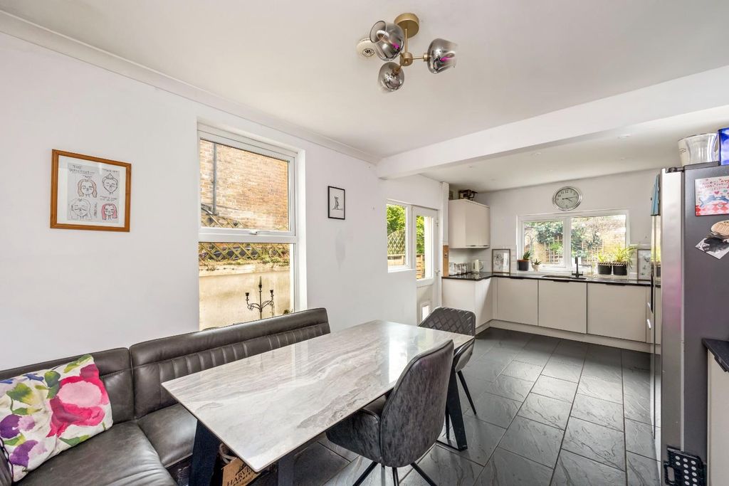 Property photo 3 of 18 Leighton Road 38-014.Jpg