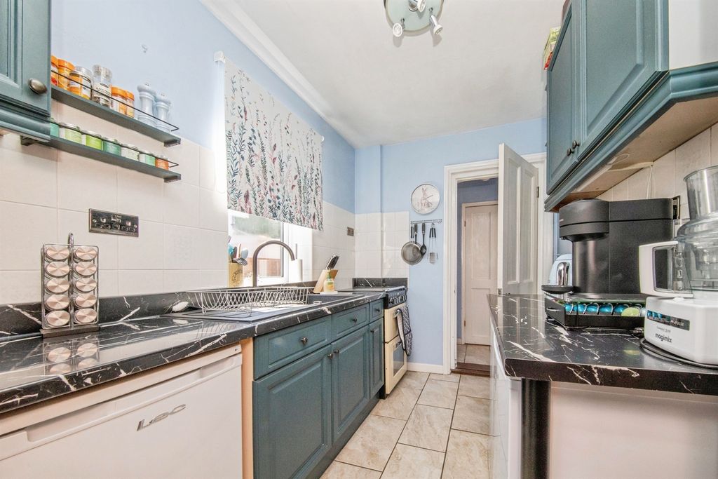 Property photo 3 of 17