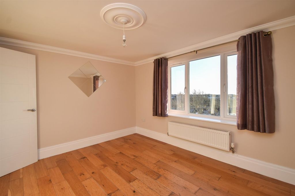 Property photo 3 of 14 Living Room