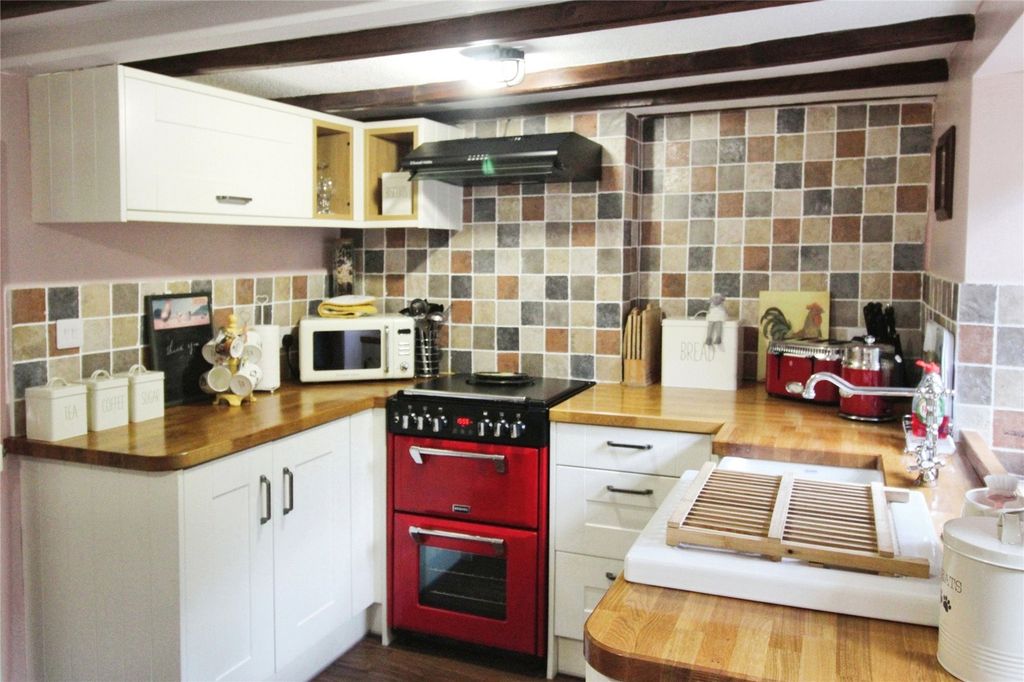 Property photo 3 of 6 Picture No. 06