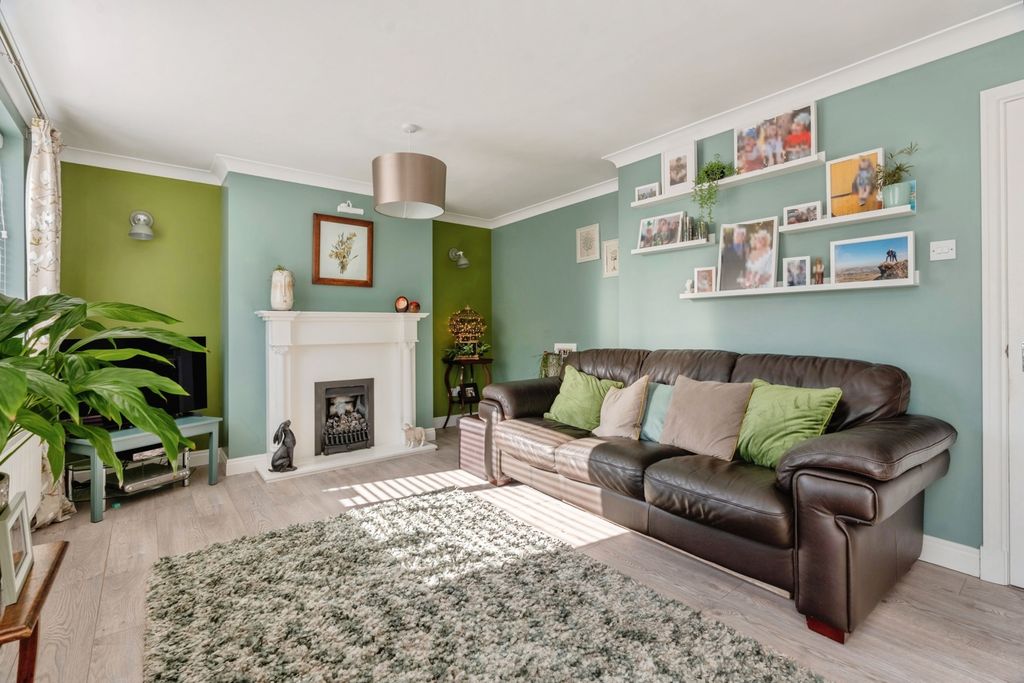 Property photo 2 of 45 Pbox-Img.Jpg