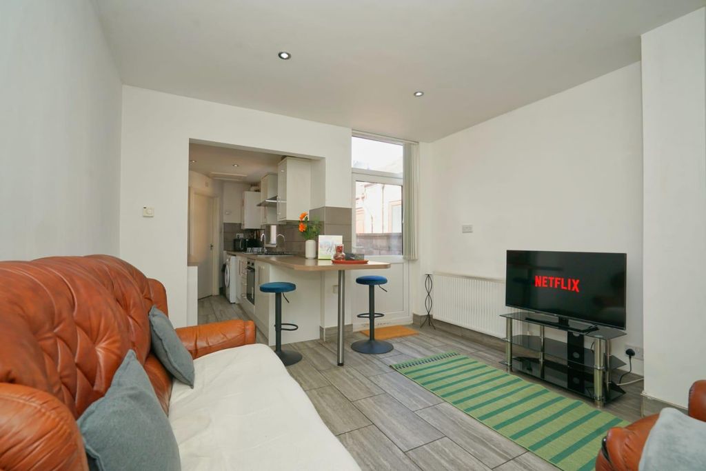 Property photo 1 of 16 B169E996-774A-4E9c-88Ea-1169621Ae2Fb.Jpg