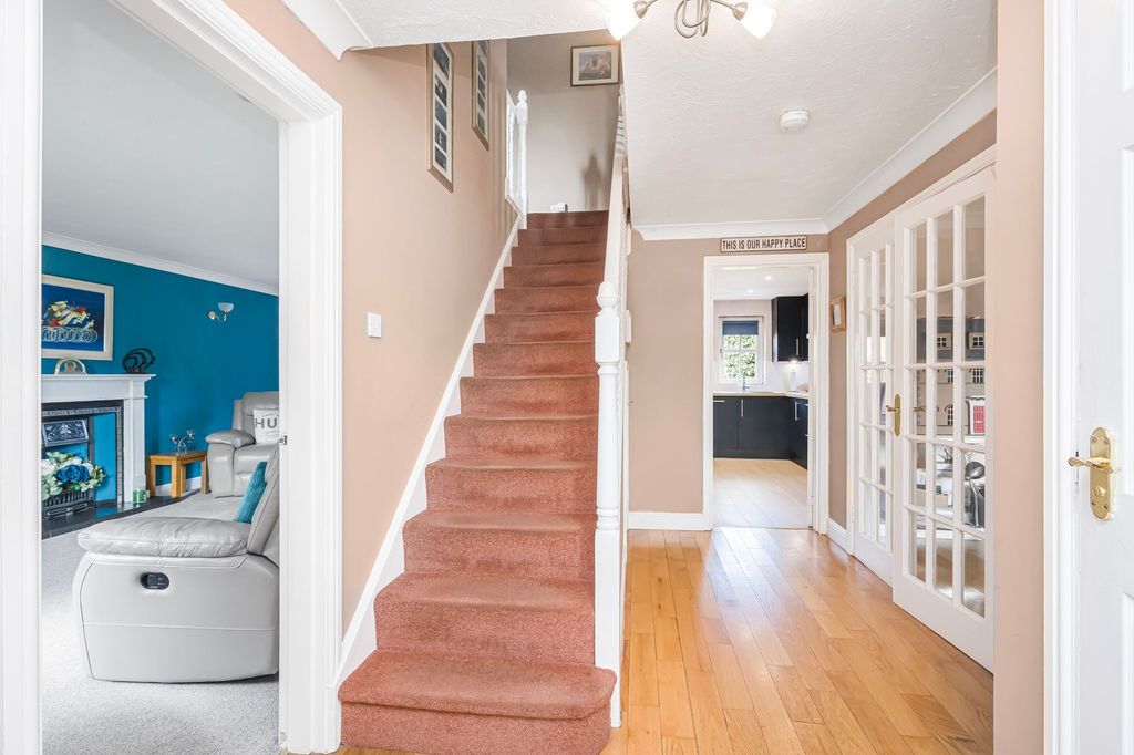 Property photo 2 of 46