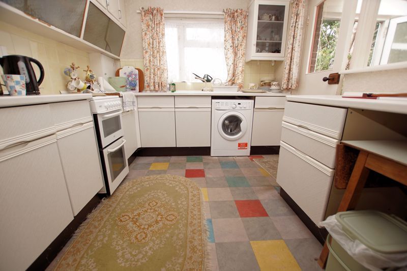 Property photo 2 of 12 Kitchen