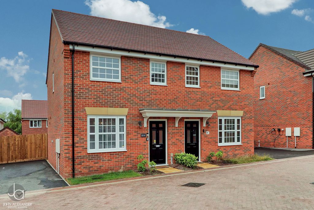 Property photo 1 of 33 89F243E2-d812-4171-Bc23-F255064Fc7d2