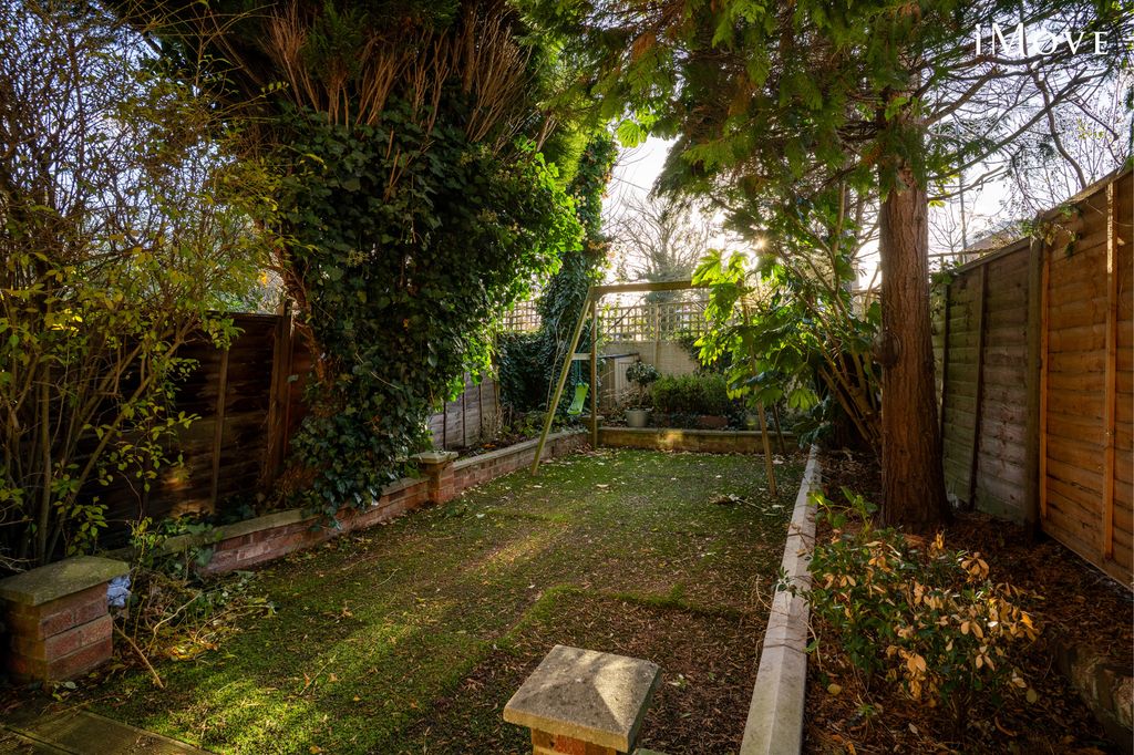 Property photo 3 of 18