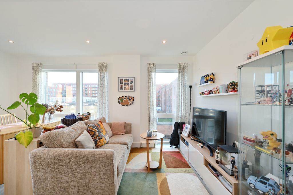 Property photo 1 of 8