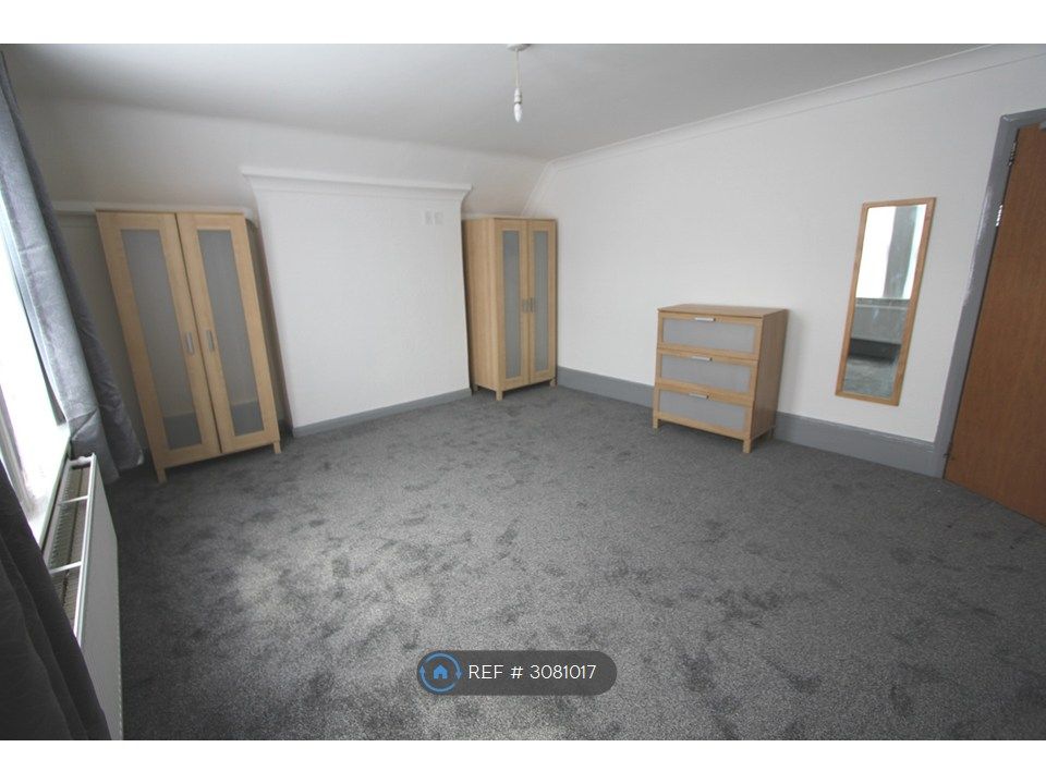 Property photo 1 of 2