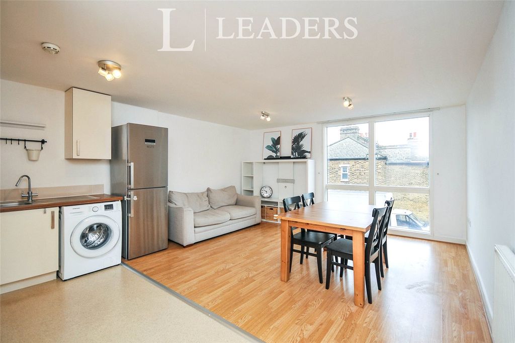 Property photo 1 of 6 Picture No. 06