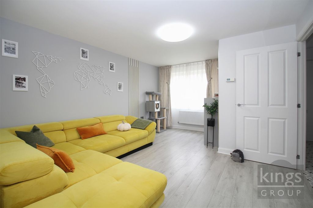 Property photo 2 of 29