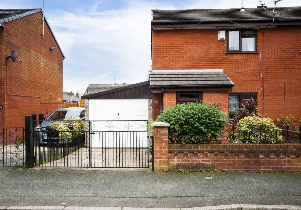 Property photo 2 of 15