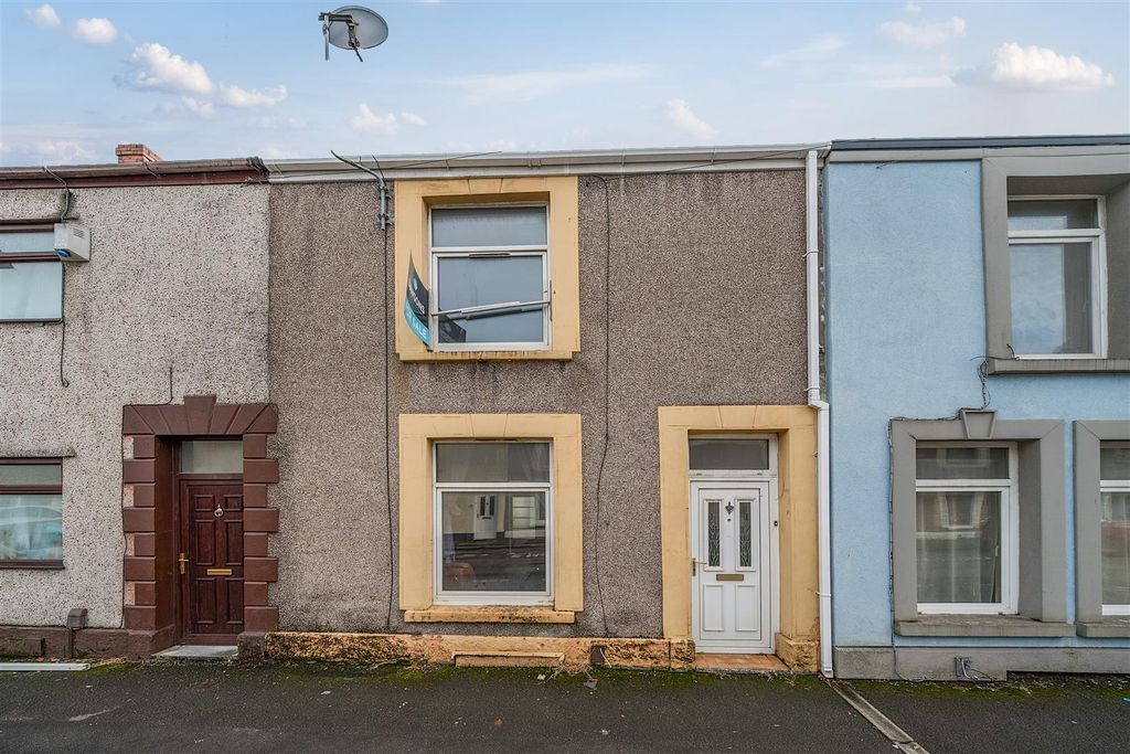 Property photo 1 of 24 1371139-2-6902144054E47.Jpg