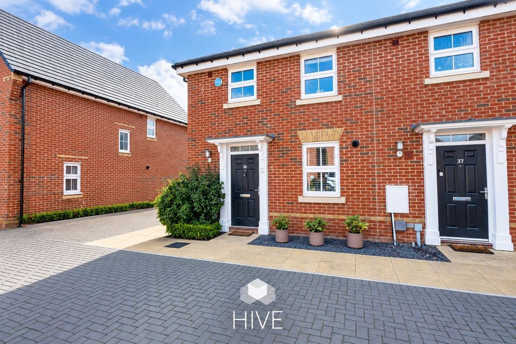 Property photo 1 of 20 Poitiers Drive