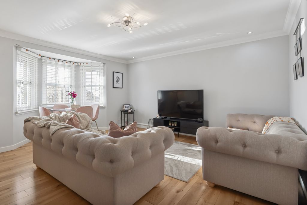 Property photo 2 of 22