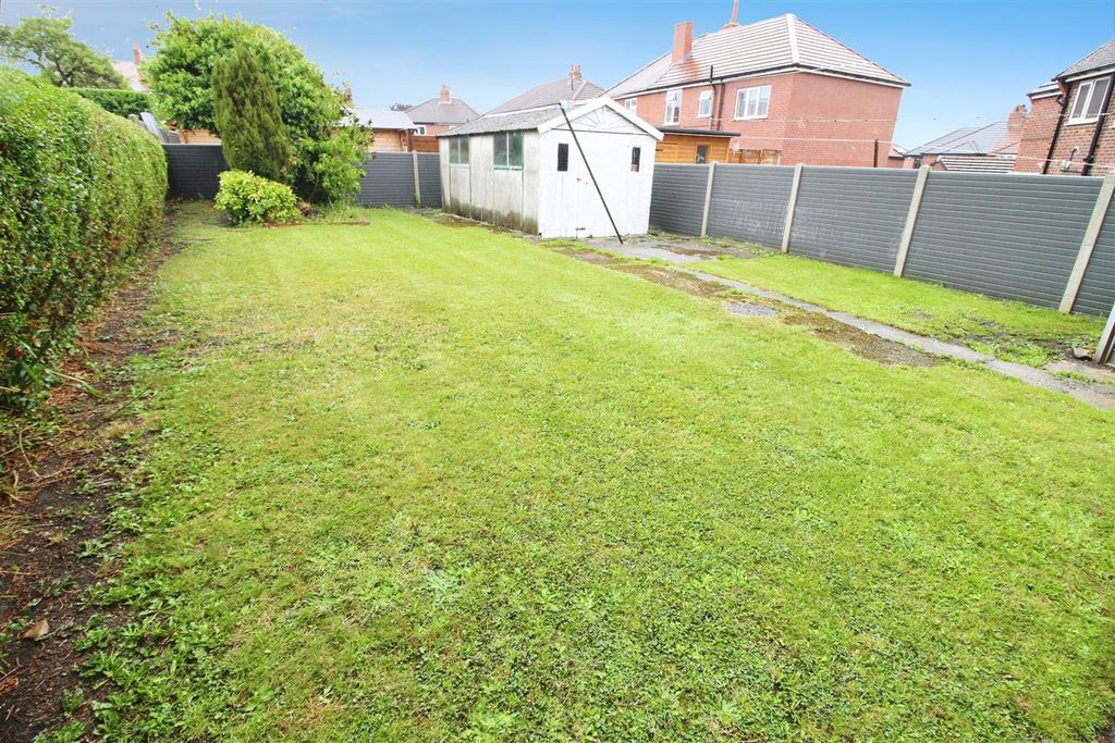 Property photo 2 of 15 Outside