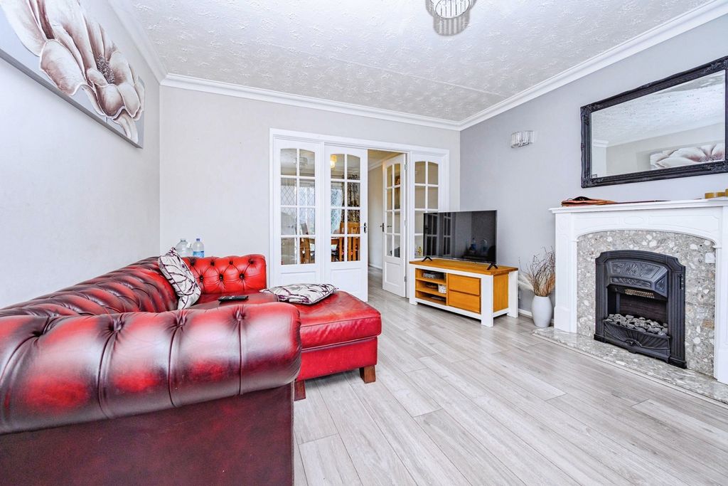 Property photo 3 of 18 Pbox-Img.Jpg