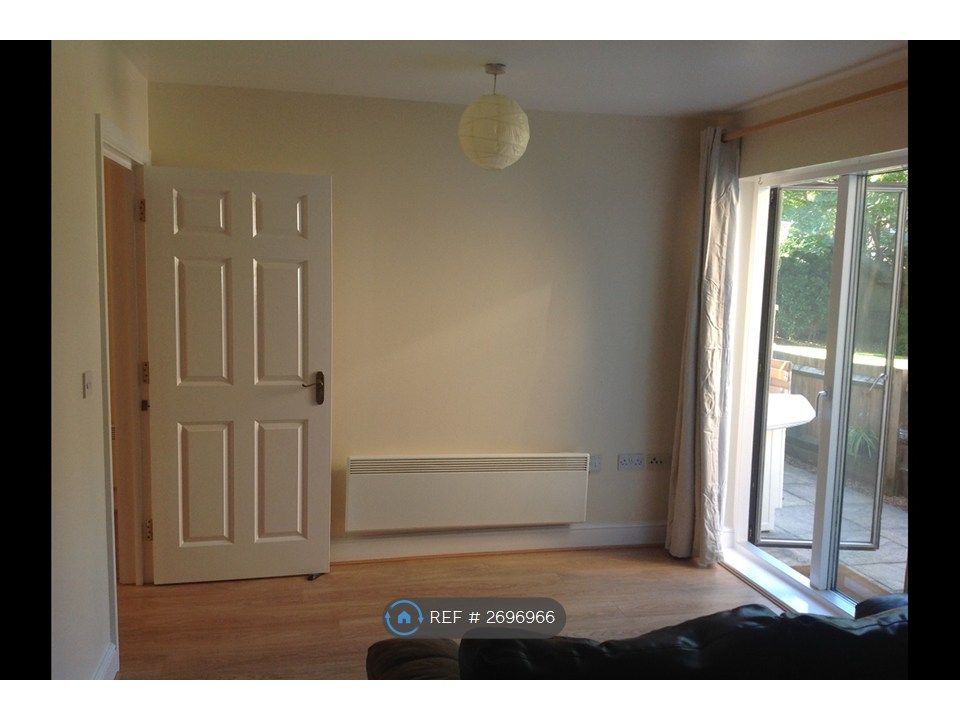 Property photo 1 of 7 Lounge