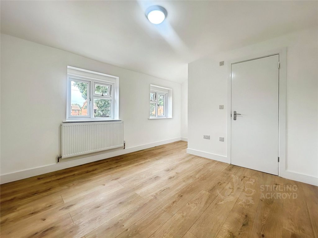 Property photo 1 of 7 Bedroom 5