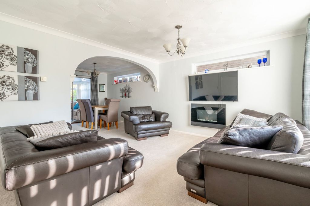 Property photo 3 of 15